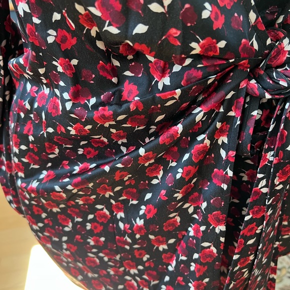 Something navy stunning Nordstrom dress🌈❤️ - Picture 16 of 16